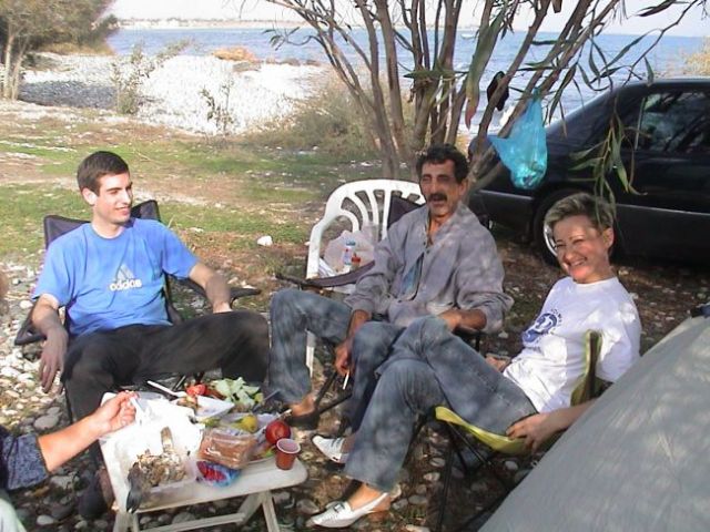 Robin mit Mike und Ludmilla in Ormideia (Südzypern)